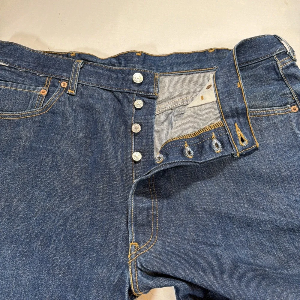 Levi's 501 Button Fly Original Fit Denim Jeans Straight Leg Men's SZ 40x32